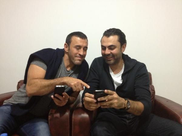 صور جديدة لكاظم ومحمد كريم في كواليس الحلقة التاسعه من برنامج ذا فويس احلى صوت 2012