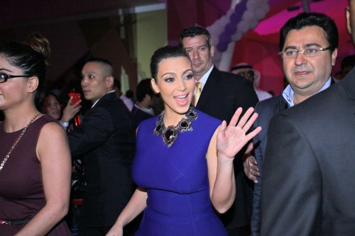 Kim Kardashian Opens Millions of Milkshakes Store in Bahrain 2013
