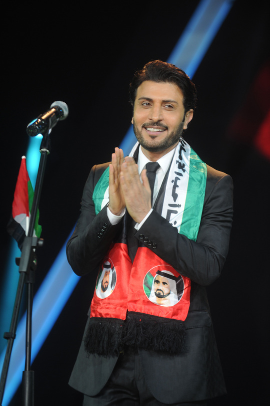 بالصور ماجد المهندس ينثر الفرح بين جمهور أبوظبي - بالصور الإحتفال باليوم الوطني الـ41 لدولة الإمارات العربية المتحدة