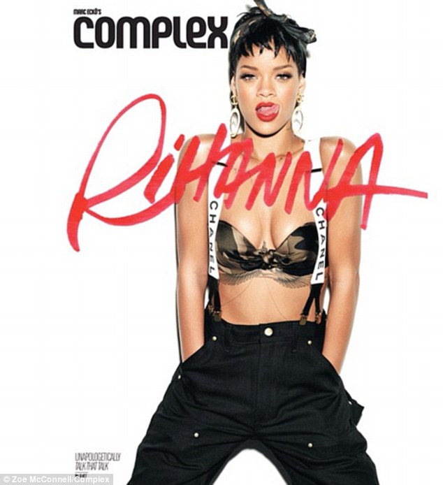 سرّ الرقم 777 مع Rihanna - صور Rihanna جريئة تكشف جسدها المثير