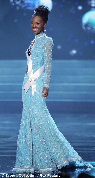 صور ملكة جمال غوانا - بالصور ملكة جمال غوانا تقع خلال إنتخابات ملكة جمال الكون