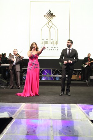 صور إليسار في افتتاح مجمع لؤلؤة الشرق في الدوحة 2013