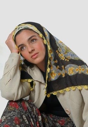 صور القمر ديلك بطله مسلسل البازار بالحجاب 2012 , اجمل صور ديلك اخت ديار بالحجاب 2012