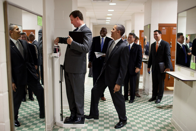 صور اوباما 2012 , لقطات كوميديه لاوباما 2012 , طرائف اوباما 2012